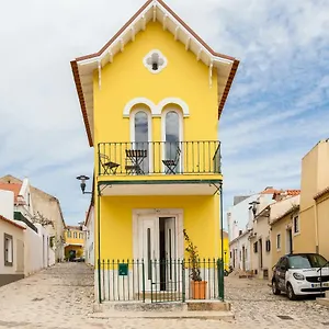 Lisbon Sea Side Chalet Apartment Paco de Arcos