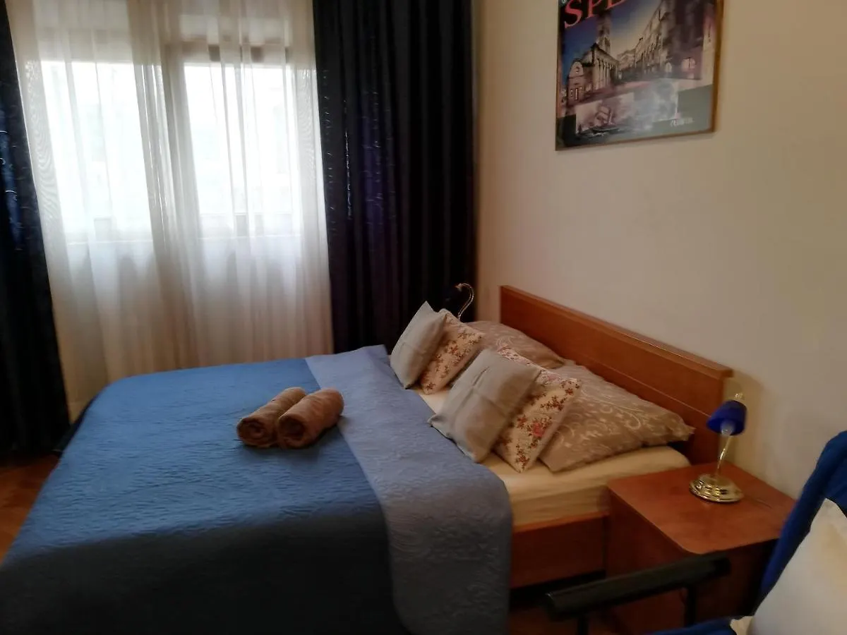 Happy Brothers - Center Of Split Apartment